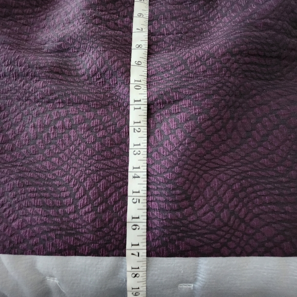 Tahari skirt - Picture 7 of 9